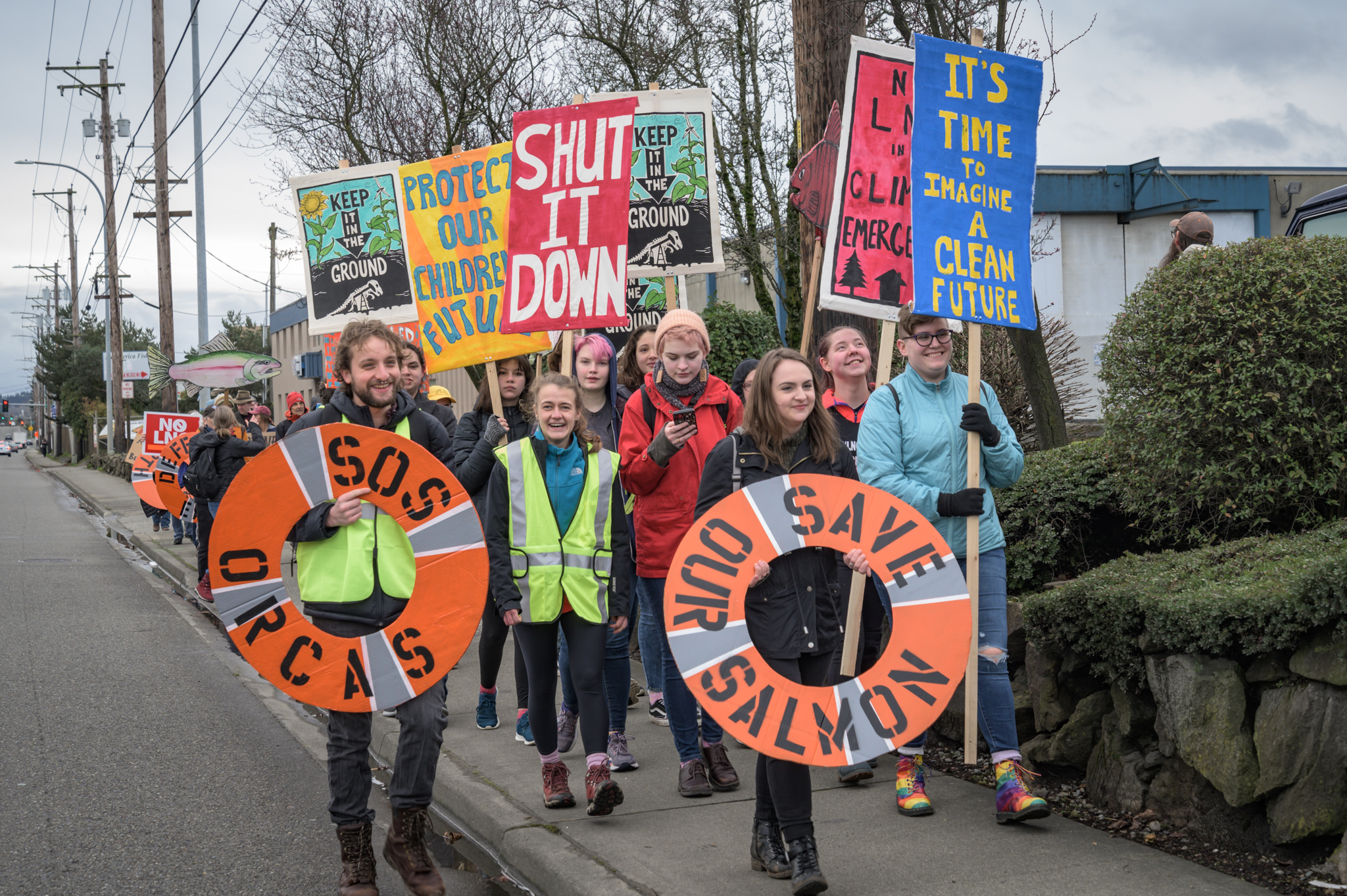 Tacoma youths march to protest the LNG plant.